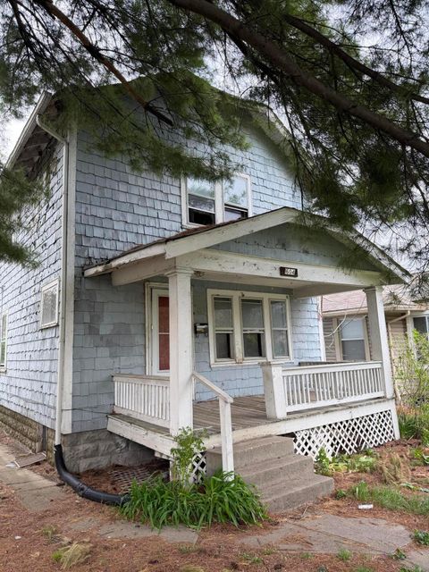 Photo of 1604 Manchester Avenue, Columbus, OH 43211 (MLS # 226012833)