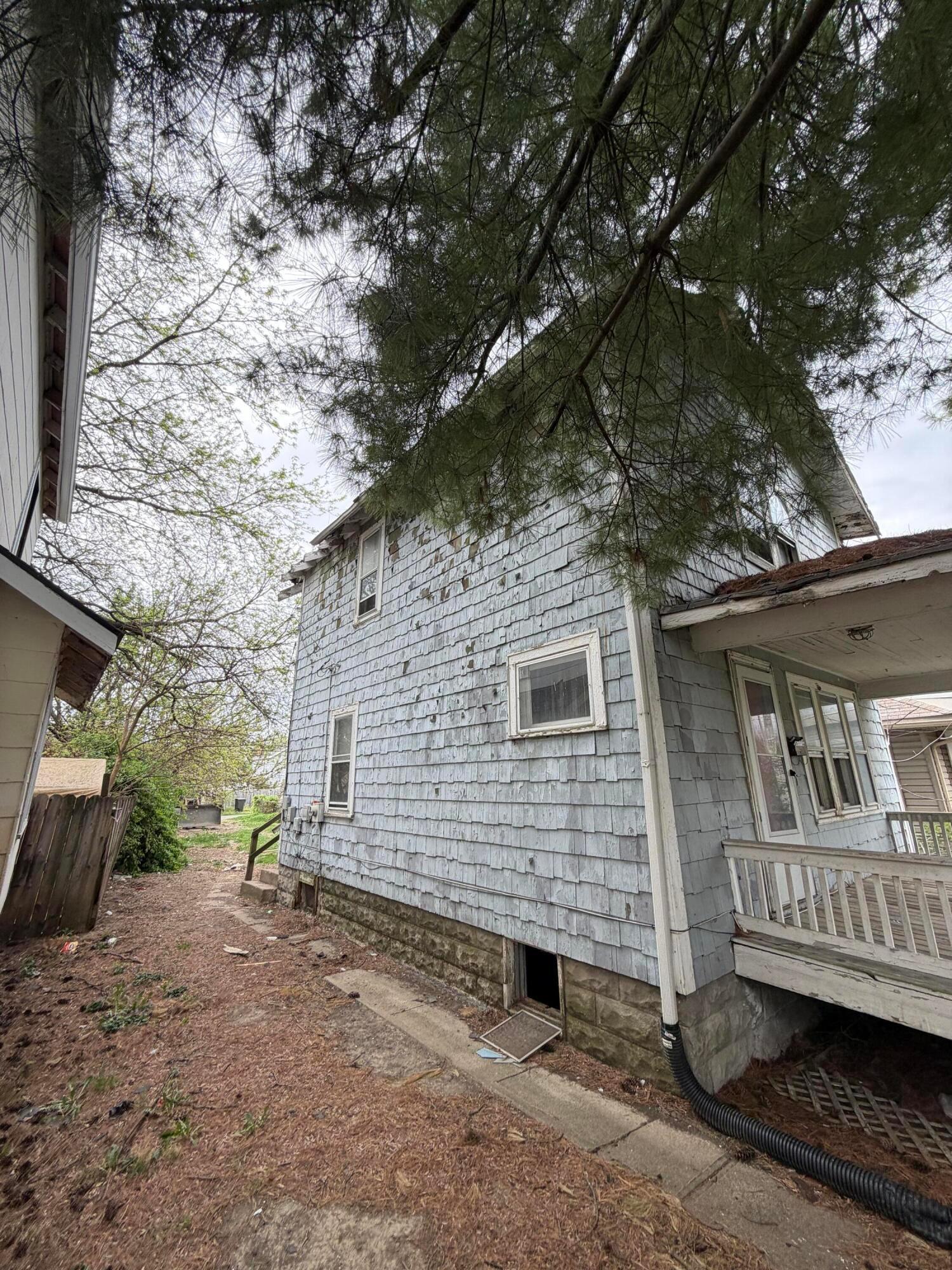 1604 Manchester Avenue