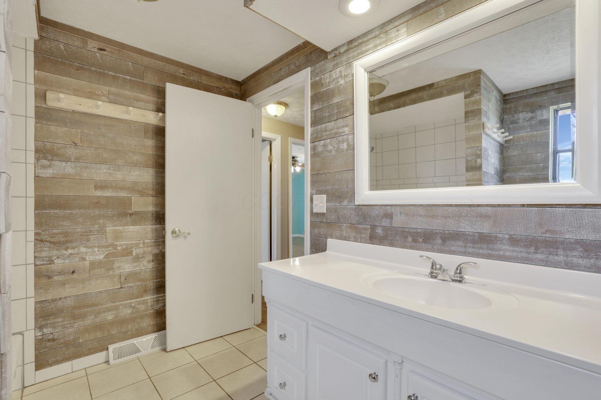 6861 Prior Place, Reynoldsburg, Ohio image 43