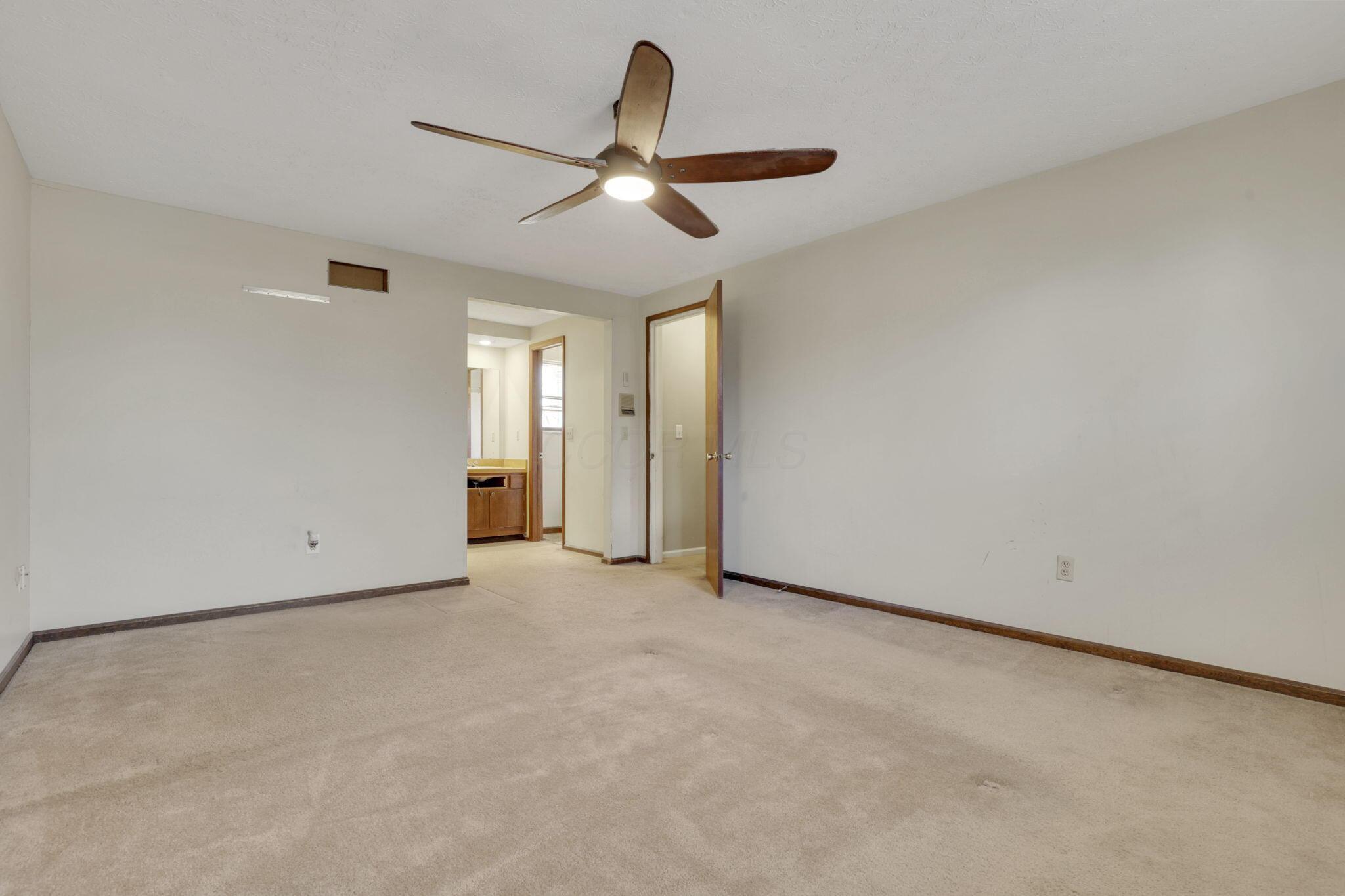6861 Prior Place, Reynoldsburg, Ohio image 36