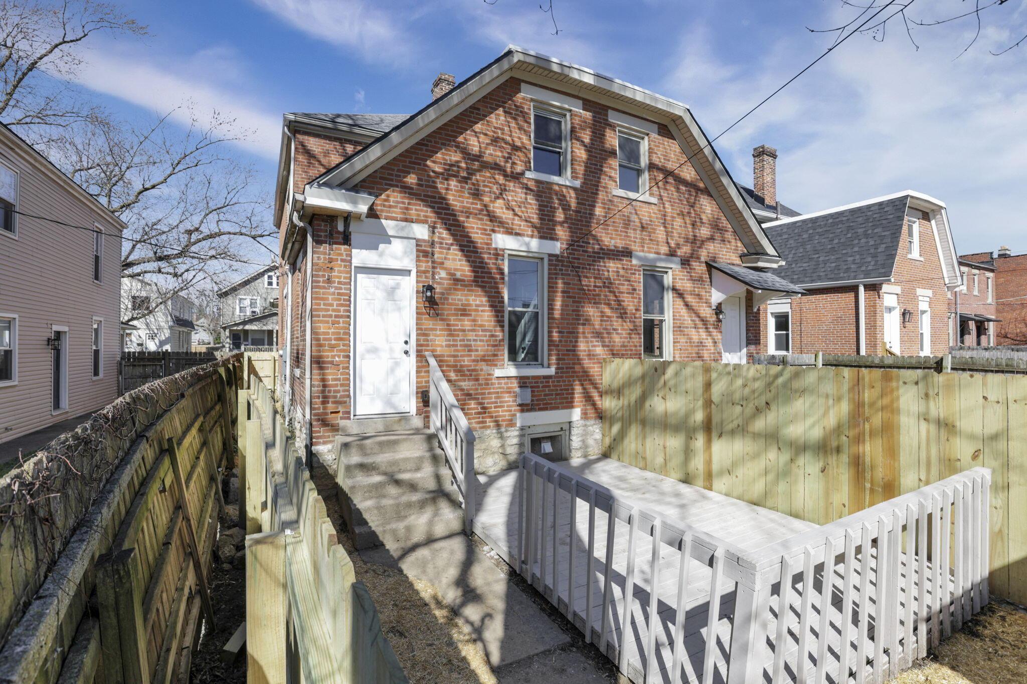 407 Hanford Street