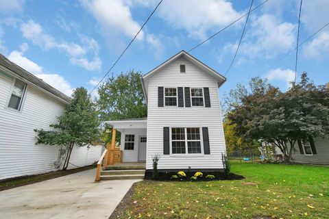 Photo of 95 Maholm Street, Newark, OH 43055 (MLS # 225041227) Photo of 95 Maholm Street, Newark, OH 43055 (MLS # 225041227)