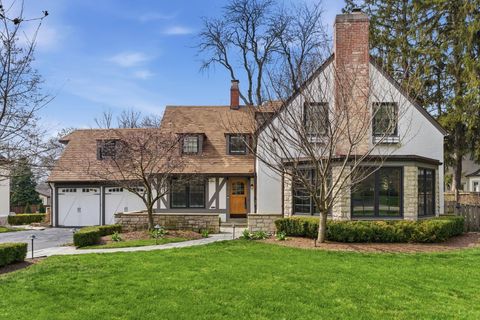 Photo of 2015 Hillside Drive, Columbus, OH 43221 (MLS # 226009354)