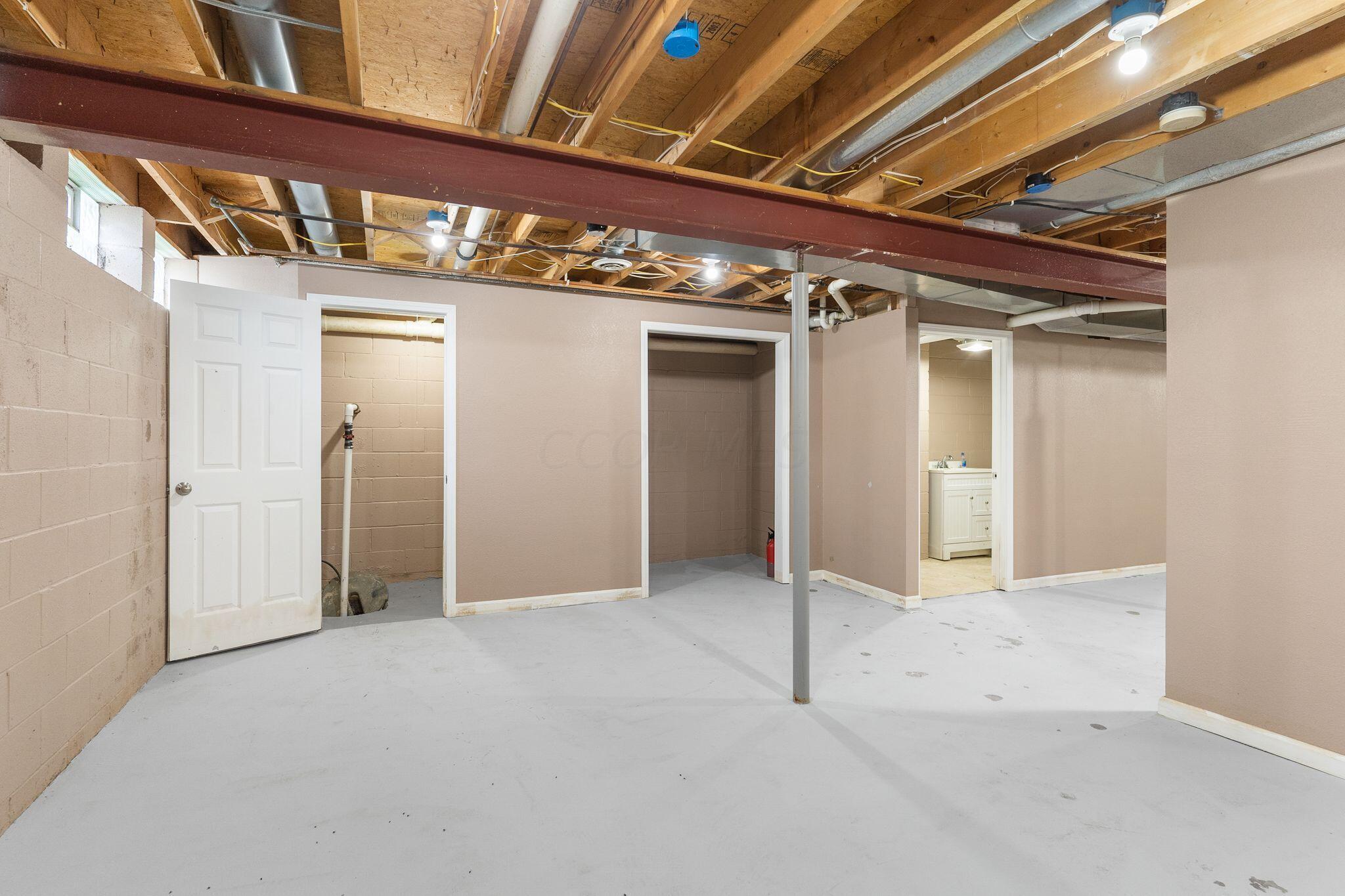 1231 Sodom Hutchings Road, Warren, Ohio image 37