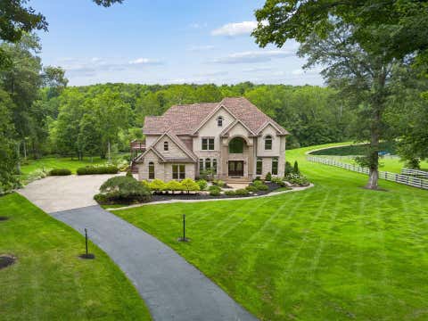 Photo of 5872 Lancaster-Circleville Road SW, Lancaster, OH 43130 (MLS # 226031952)