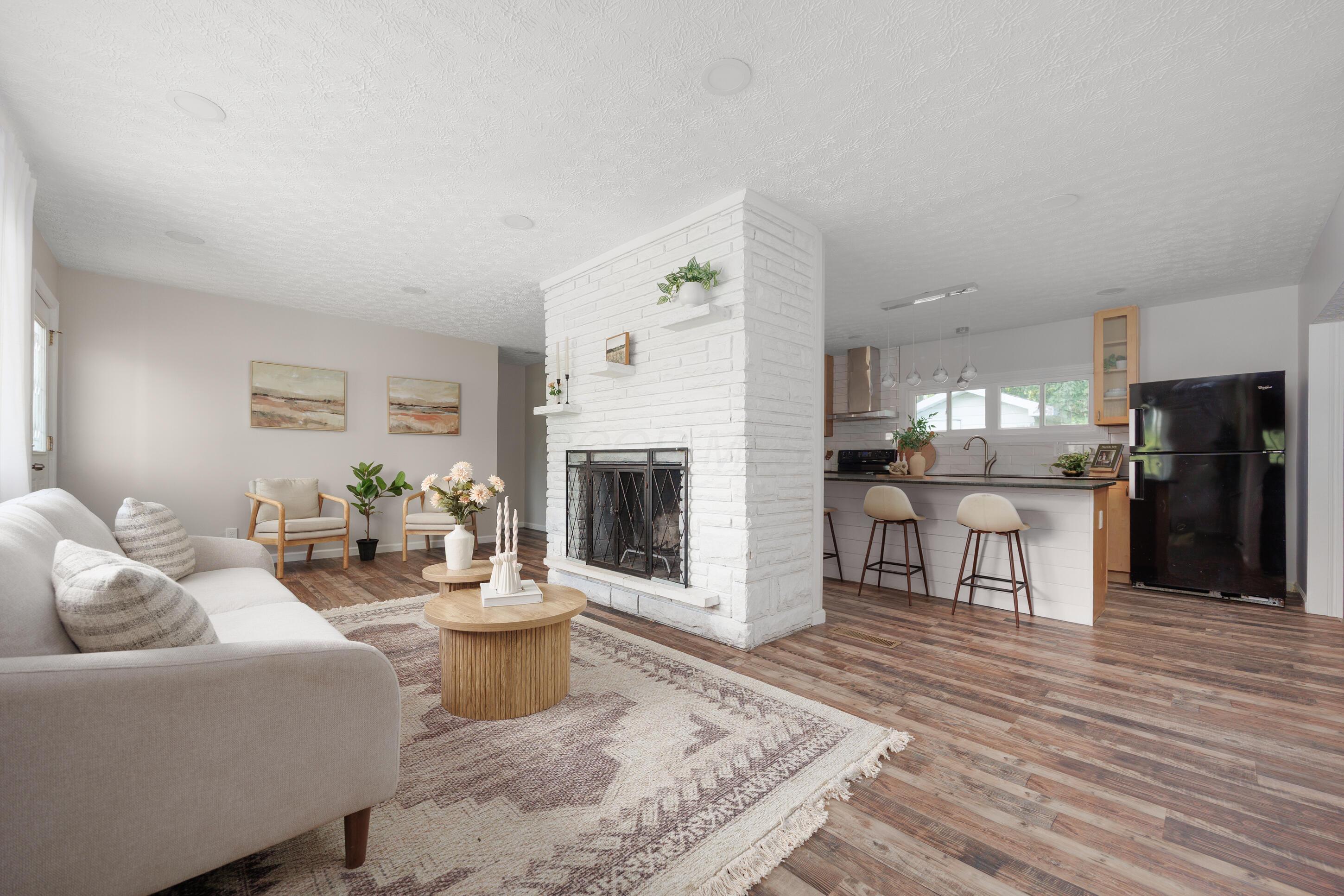 1366 Dyer Road, Grove City, Ohio image 13