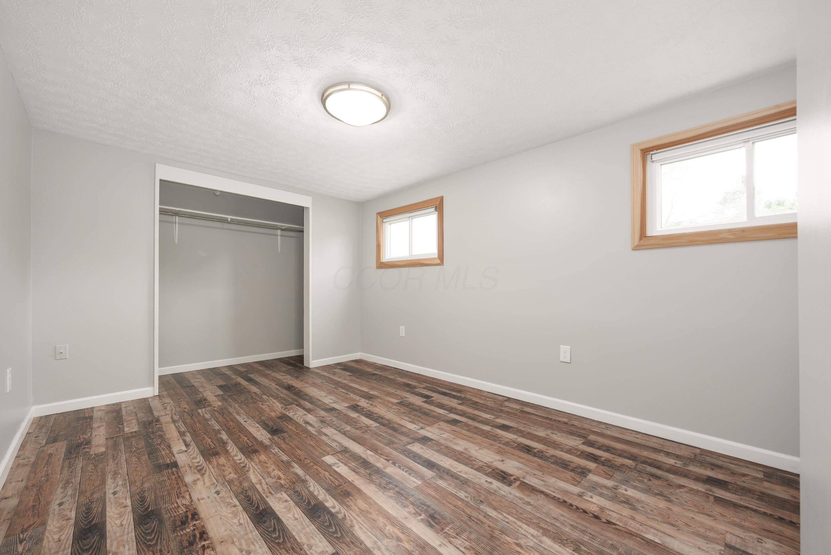 1366 Dyer Road, Grove City, Ohio image 23