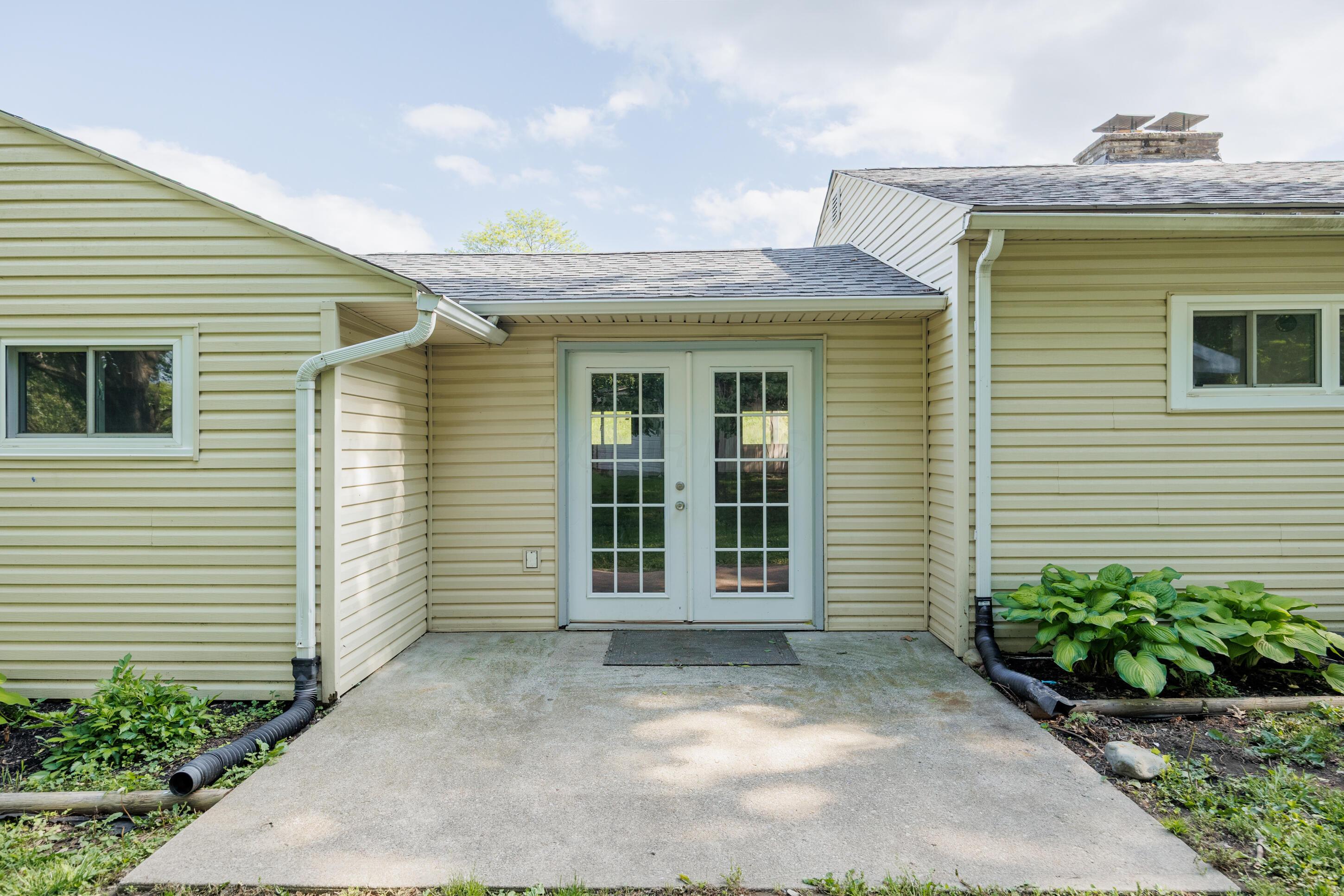 1366 Dyer Road, Grove City, Ohio image 30
