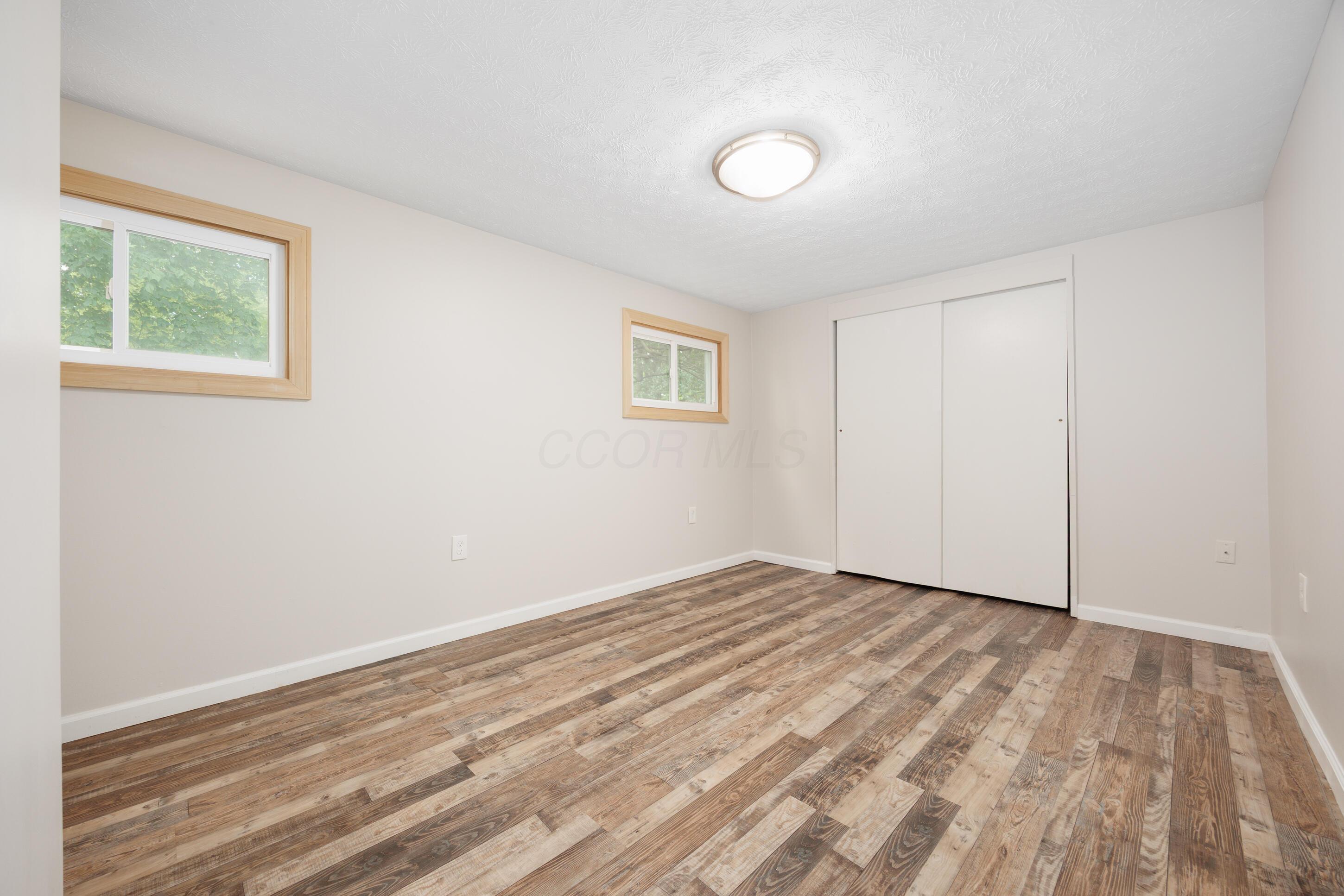 1366 Dyer Road, Grove City, Ohio image 25