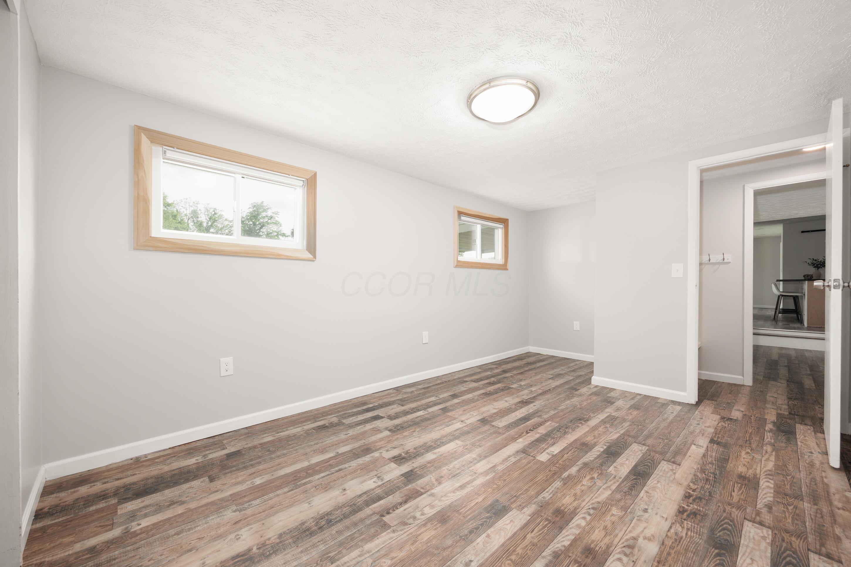 1366 Dyer Road, Grove City, Ohio image 24