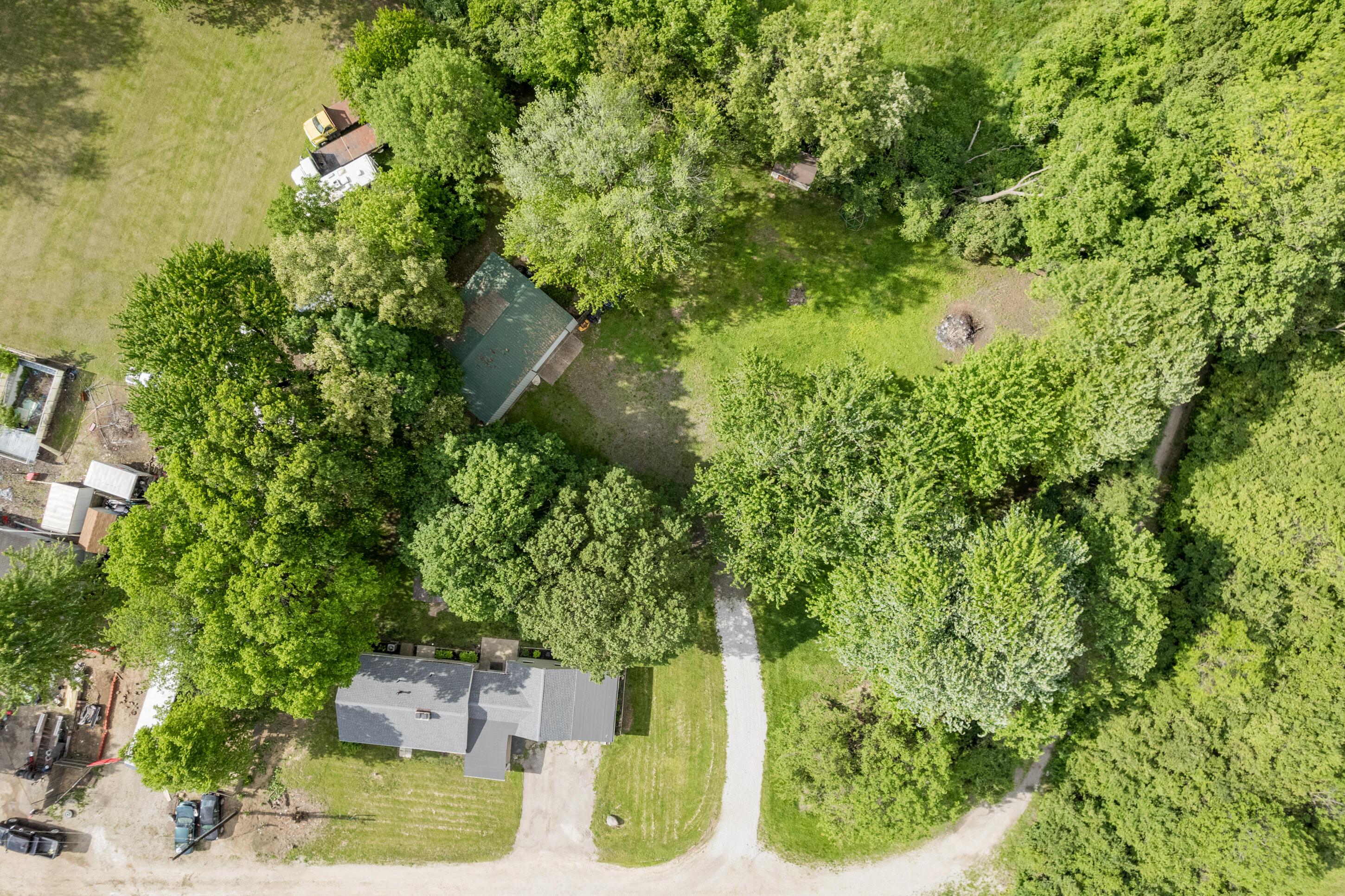 1366 Dyer Road, Grove City, Ohio image 1
