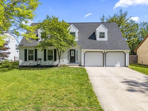 Photo of 1734 Ramblewood Avenue, Columbus, OH 43235 (MLS # 226018328)