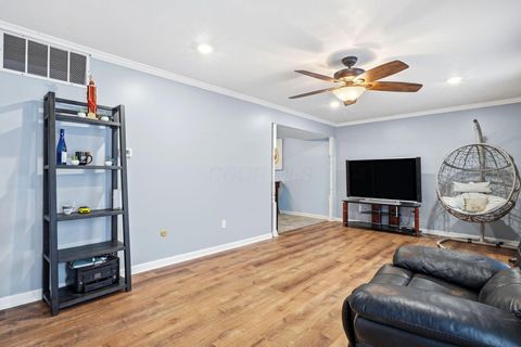 Tiny photo for 3393 Paxton Court, Hilliard, OH 43026 (MLS # 225044991)