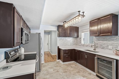 Tiny photo for 3393 Paxton Court, Hilliard, OH 43026 (MLS # 225044991)