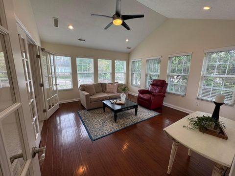 Tiny photo for 5059 Calais Drive 5059 #5059, Columbus, OH 43221 (MLS # 226014220)