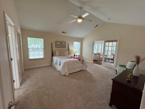 Tiny photo for 5059 Calais Drive 5059 #5059, Columbus, OH 43221 (MLS # 226014220)