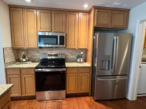 Tiny photo for 5059 Calais Drive 5059 #5059, Columbus, OH 43221 (MLS # 226014220)
