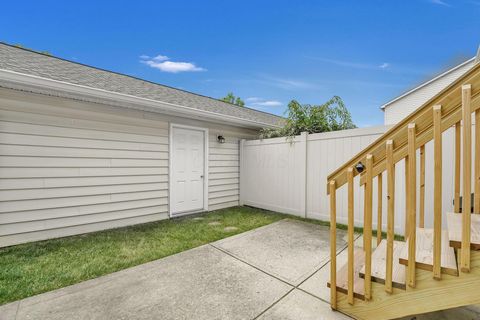 Tiny photo for 6092 Phar Lap Drive 16 #16, New Albany, OH 43054 (MLS # 225030215)