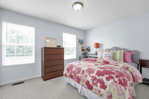 Tiny photo for 6092 Phar Lap Drive 16 #16, New Albany, OH 43054 (MLS # 225030215)