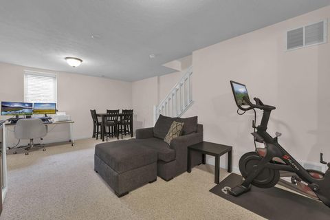 Tiny photo for 6092 Phar Lap Drive 16 #16, New Albany, OH 43054 (MLS # 225030215)