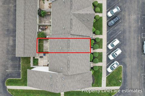 Tiny photo for 6092 Phar Lap Drive 16 #16, New Albany, OH 43054 (MLS # 225030215)