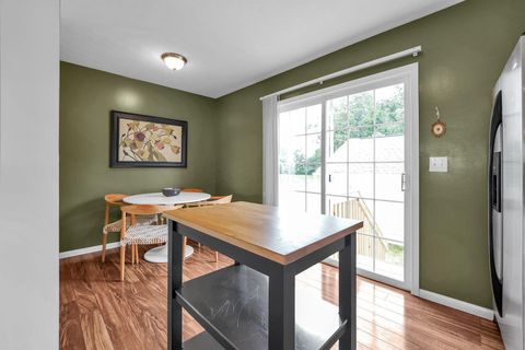 Tiny photo for 6092 Phar Lap Drive 16 #16, New Albany, OH 43054 (MLS # 225030215)