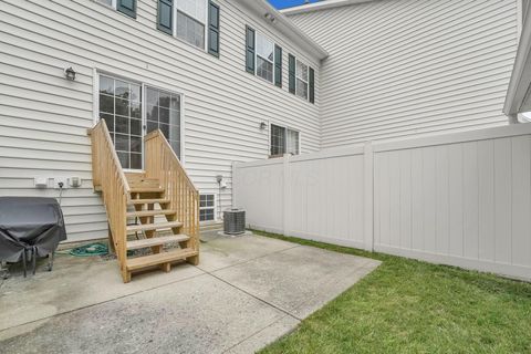Tiny photo for 6092 Phar Lap Drive 16 #16, New Albany, OH 43054 (MLS # 225030215)