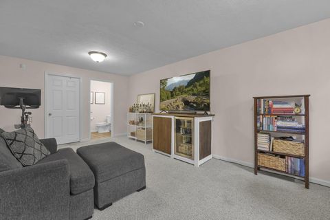 Tiny photo for 6092 Phar Lap Drive 16 #16, New Albany, OH 43054 (MLS # 225030215)