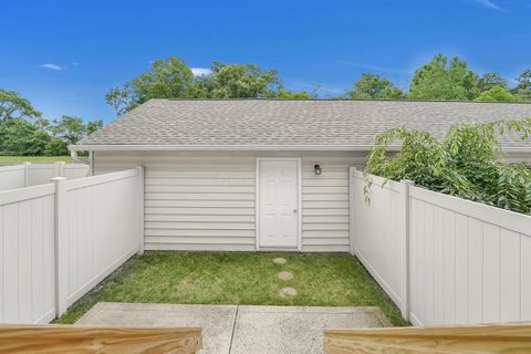 Tiny photo for 6092 Phar Lap Drive 16 #16, New Albany, OH 43054 (MLS # 225030215)