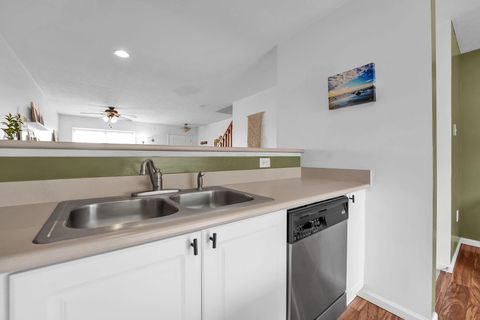 Tiny photo for 6092 Phar Lap Drive 16 #16, New Albany, OH 43054 (MLS # 225030215)