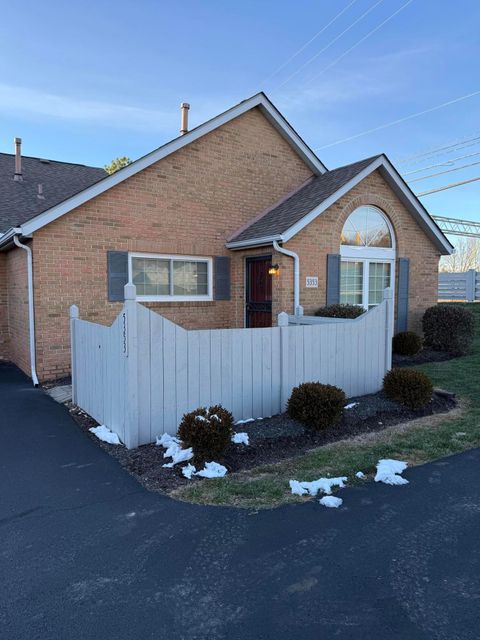 Photo of 5353 Pond View Drive, Westerville, OH 43081 (MLS # 225045253)