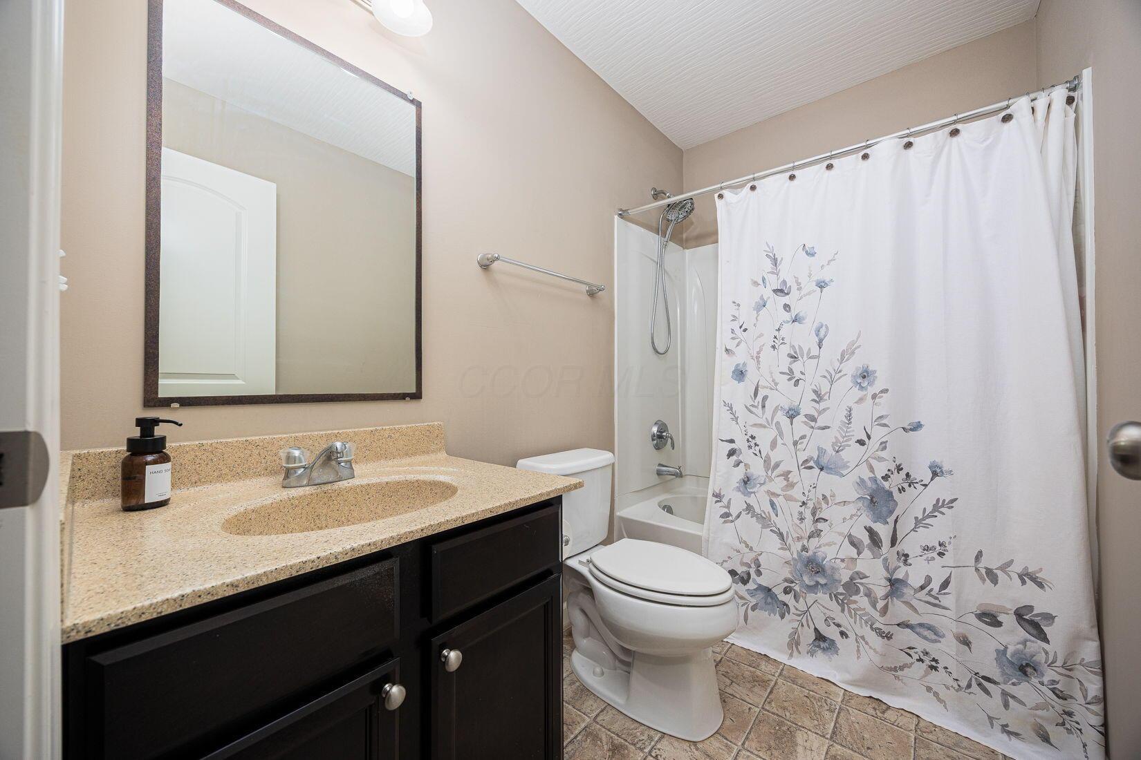 7901 Champaign Drive, Blacklick, Ohio image 40