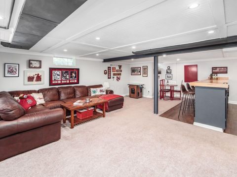 Tiny photo for 357 Canyon Drive S, Columbus, OH 43214 (MLS # 226020962)