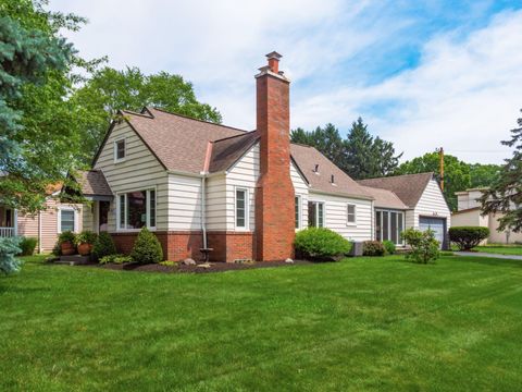 Tiny photo for 357 Canyon Drive S, Columbus, OH 43214 (MLS # 226020962)