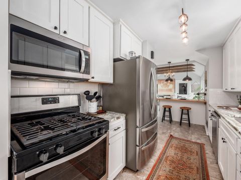 Tiny photo for 357 Canyon Drive S, Columbus, OH 43214 (MLS # 226020962)