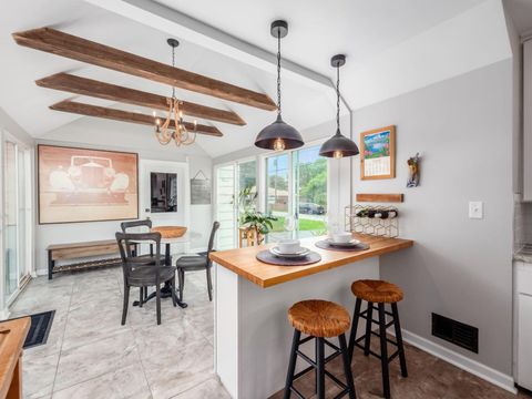 Tiny photo for 357 Canyon Drive S, Columbus, OH 43214 (MLS # 226020962)