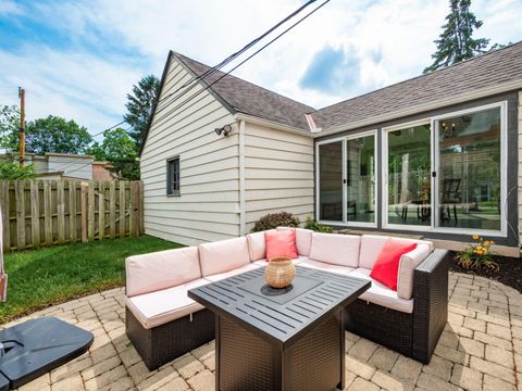Tiny photo for 357 Canyon Drive S, Columbus, OH 43214 (MLS # 226020962)