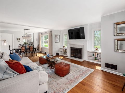 Tiny photo for 357 Canyon Drive S, Columbus, OH 43214 (MLS # 226020962)