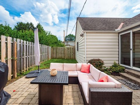 Tiny photo for 357 Canyon Drive S, Columbus, OH 43214 (MLS # 226020962)