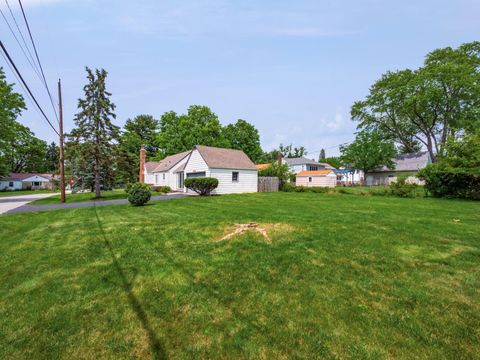 Tiny photo for 357 Canyon Drive S, Columbus, OH 43214 (MLS # 226020962)