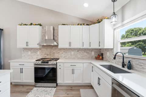 Tiny photo for 42 Leafy Knoll Way, Johnstown, OH 43031 (MLS # 226021934)