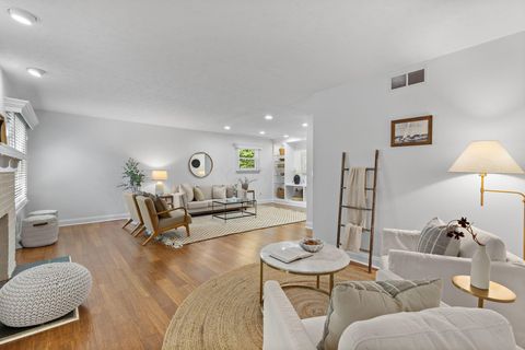Tiny photo for 7485 Central College Road, New Albany, OH 43054 (MLS # 225030232)