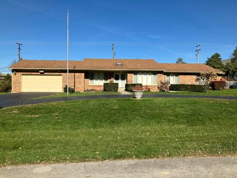 Photo of 5850 Forestview Drive, Columbus, OH 43213 (MLS # 225042491)