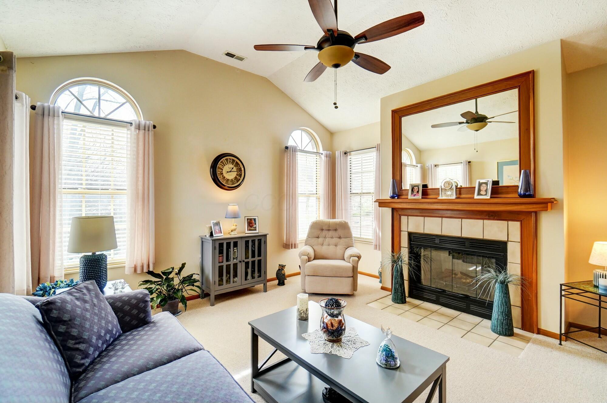 4965 Berry Leaf Place, Hilliard, Ohio image 3