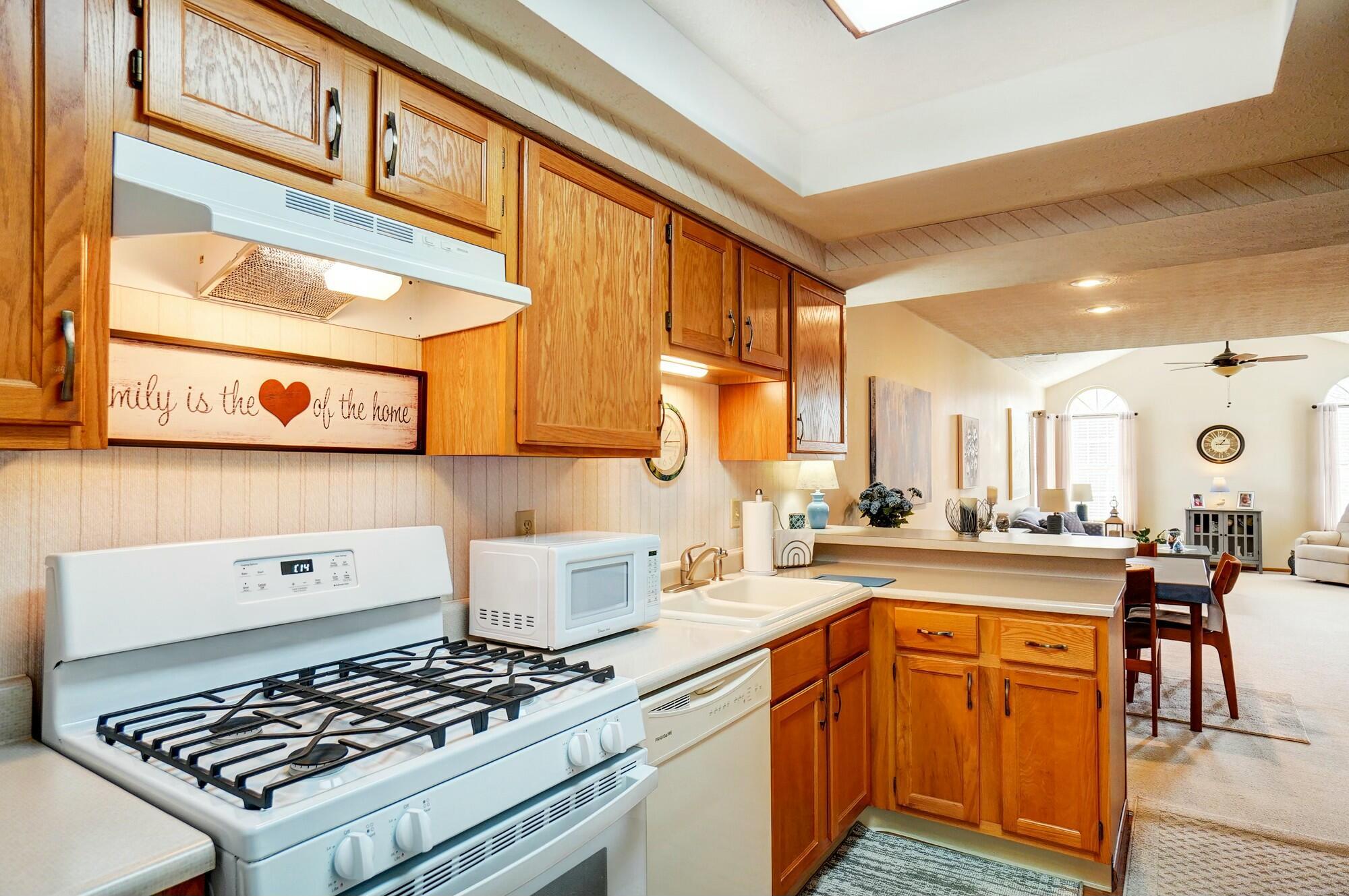 4965 Berry Leaf Place, Hilliard, Ohio image 8