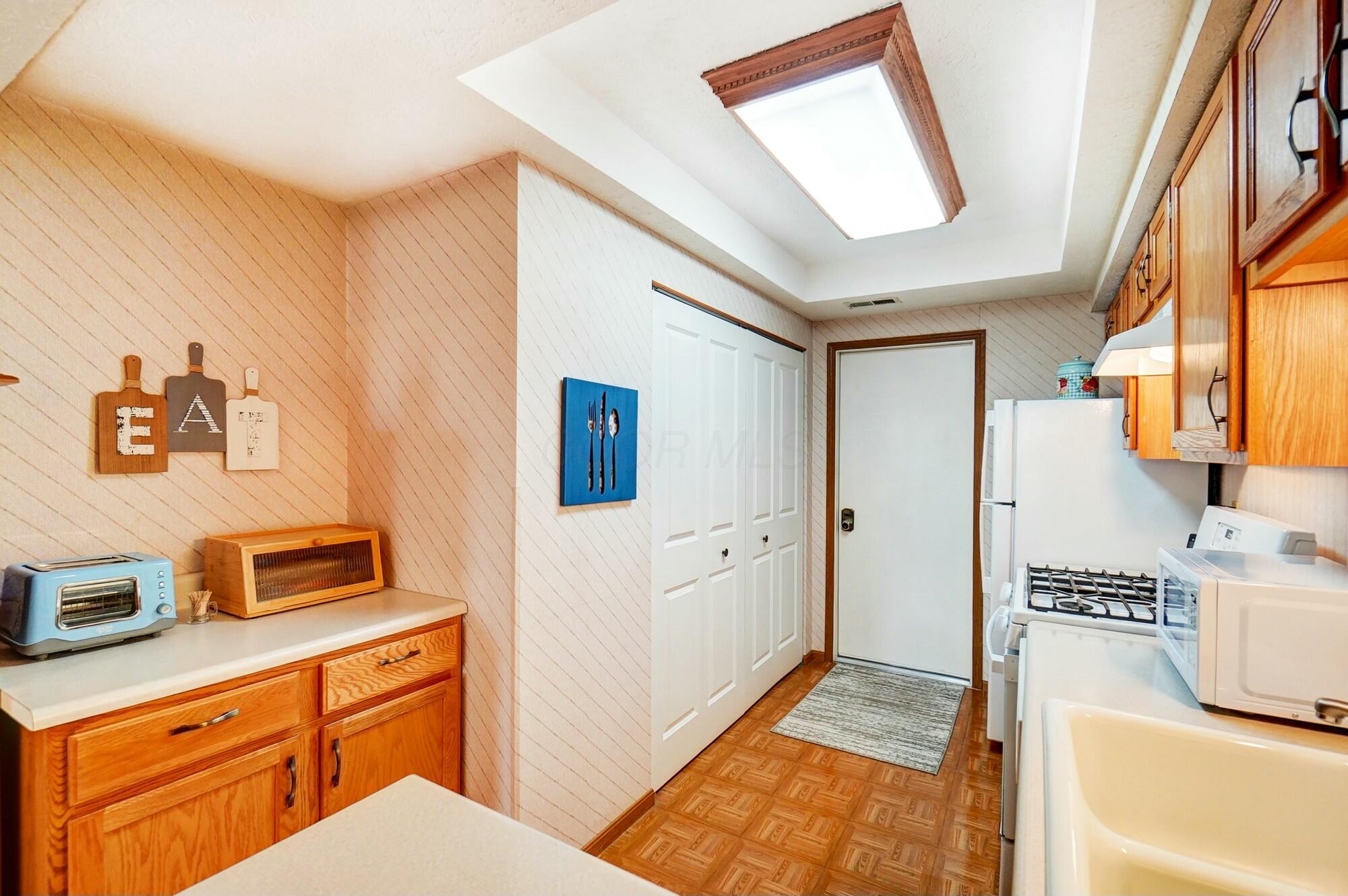 4965 Berry Leaf Place, Hilliard, Ohio image 10
