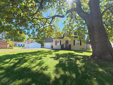 Photo of 2235 Barrymore Avenue, Columbus, OH 43219 (MLS # 226038205)