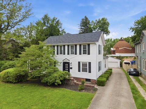 Photo of 727 Convers Avenue, Zanesville, OH 43701 (MLS # 226016177)