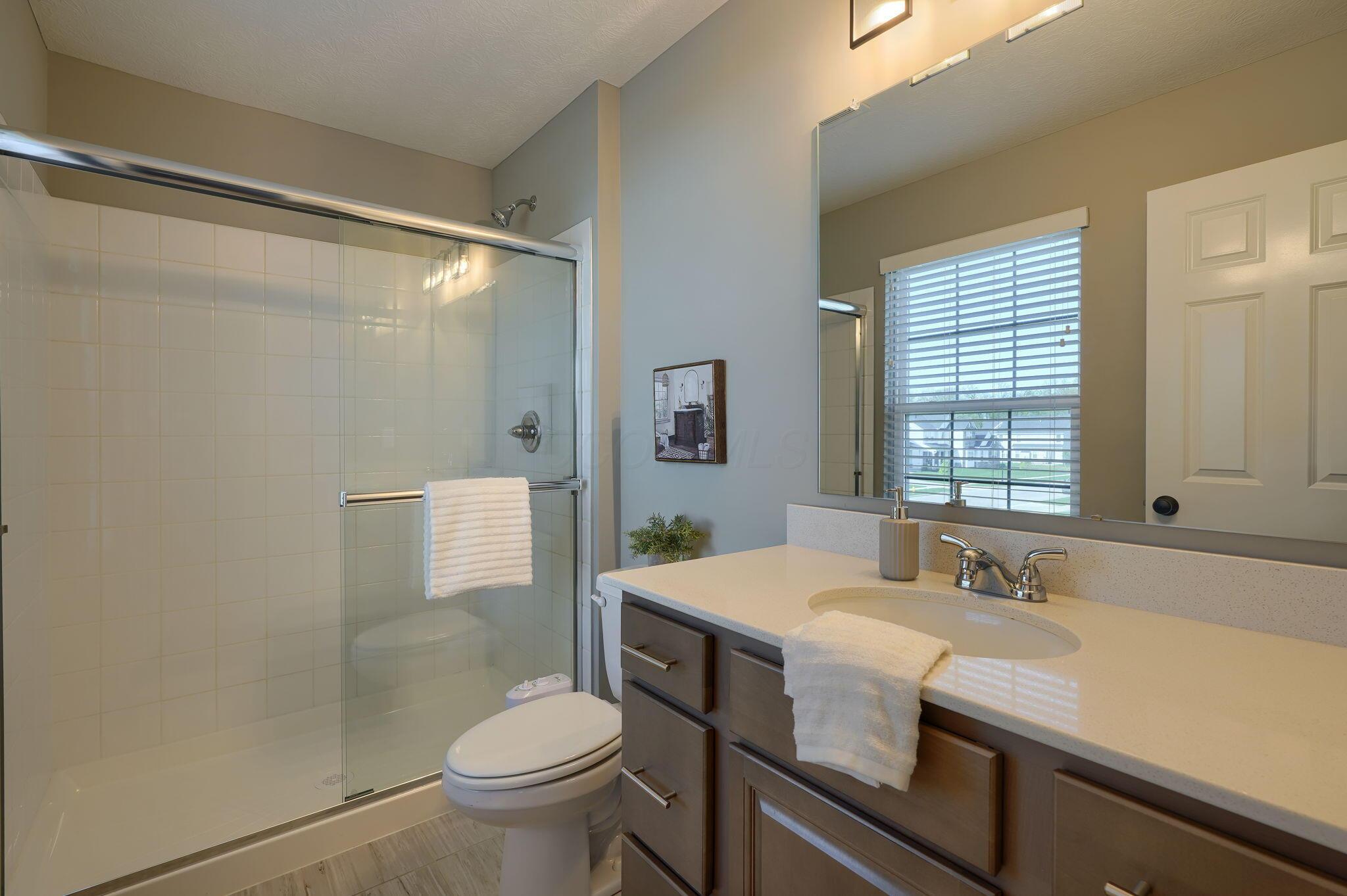 5511 Timber Heights Lane, Grove City, Ohio image 32