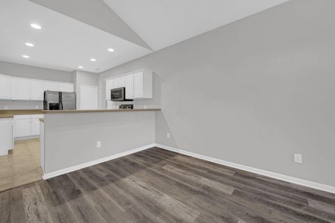 Tiny photo for 6214 Brickside Drive 24 #24, New Albany, OH 43054 (MLS # 225039522)